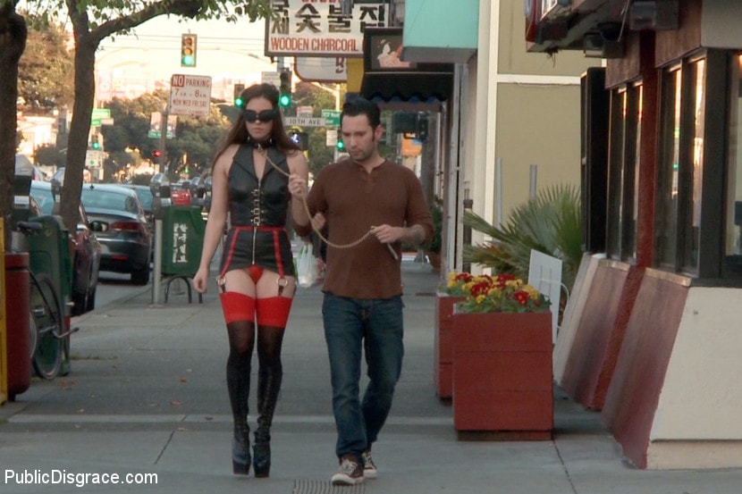Kink 'Horny Anal Slut Strolls the Streets of San Francisco' 主演 Casey Calvert (写真 14)