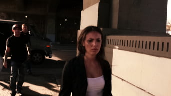 Casey Calvert en 'vive su fantasía de gangbang. ¡Primer gangbang, primera doble penetración!'