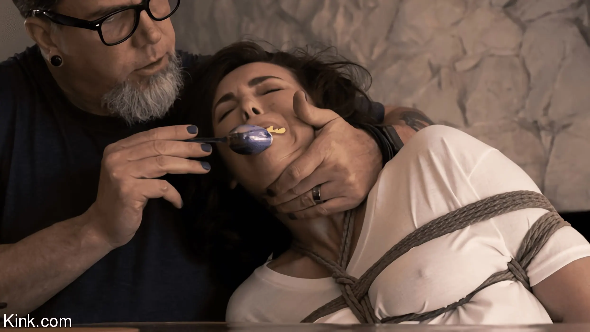 Kink 'Diario de un loco, temporada 2, episodio 2: Aprendiendo a las malas' protagonizando Casey Calvert (foto 4)