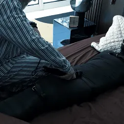 Casey Calvert en 'Kink' Diario de un loco, temporada 2, episodio 3: Un giro a peor (Miniatura 9)