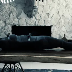 Casey Calvert en 'Kink' Diario de un loco, temporada 2, episodio 3: Un giro a peor (Miniatura 13)