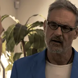 Casey Calvert en 'Kink' Diario de un loco, temporada 2, episodio 3: Un giro a peor (Miniatura 20)