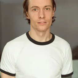 Casey Calvert en 'Kink' Investigación sobre el sexo con los pies 2: pisoteo (Miniatura 1)