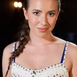Casey Calvert en 'Kink' Hacia la oscuridad (Miniatura 2)