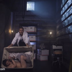 Casey Calvert に 'Kink' ダーティー・コップ (サムネイル 15)