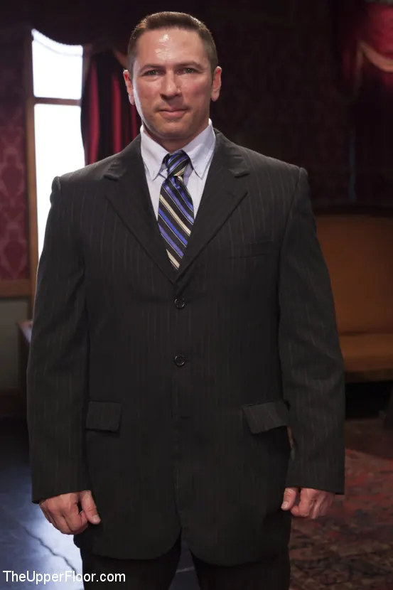 Kink 'La criada ninfómana sueña con ser follada analmente' protagonizando Cassidy Klein (foto 9)