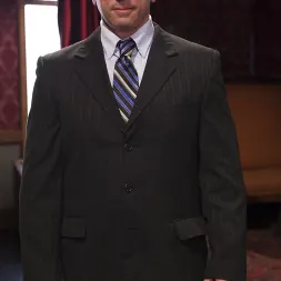 Cassidy Klein en 'Kink' La criada ninfómana sueña con ser follada analmente (Miniatura 9)