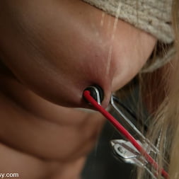Cassie in 'Kink' Cassie (Thumbnail 7)