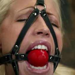 Cassie in 'Kink' Cassie (Thumbnail 8)