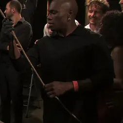 Catrina Cummings に 'Kink' 地元のアマチュアは初めてBDSMを試み、ハードブラックのコック4点を獲得しました！ (サムネイル 11)