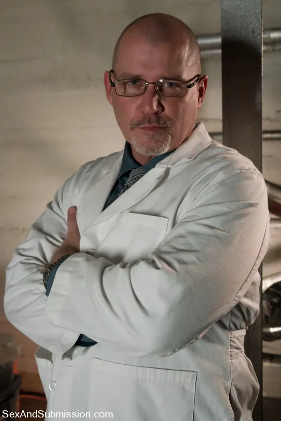 Kink 'Experimentos sexuales' protagonizando Cecilia Vega (foto 1)