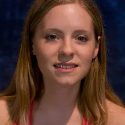 Chamille en 'Kink' Payasadas anales... ¡Solo tengo 18 años y estoy lista para algo de acción ENEMA! (Miniatura 2)