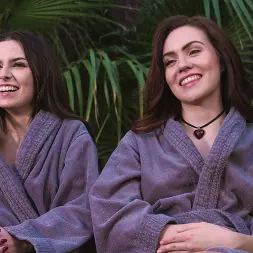 Chanel Camryn に 'Kink' 親友とヤリまくる (サムネイル 20)