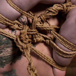Charlee Chaste に 'Kink' ゆっくりと燃える:kissmedeadlydollとチャーリーの貞淑 (サムネイル 27)