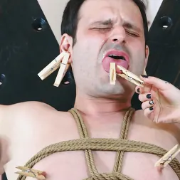 Charlotte Sartre に 地獄での遊び時間 (写真 8) Charlotte Sartre に 'Kink' 地獄での遊び時間 (サムネイル 8)