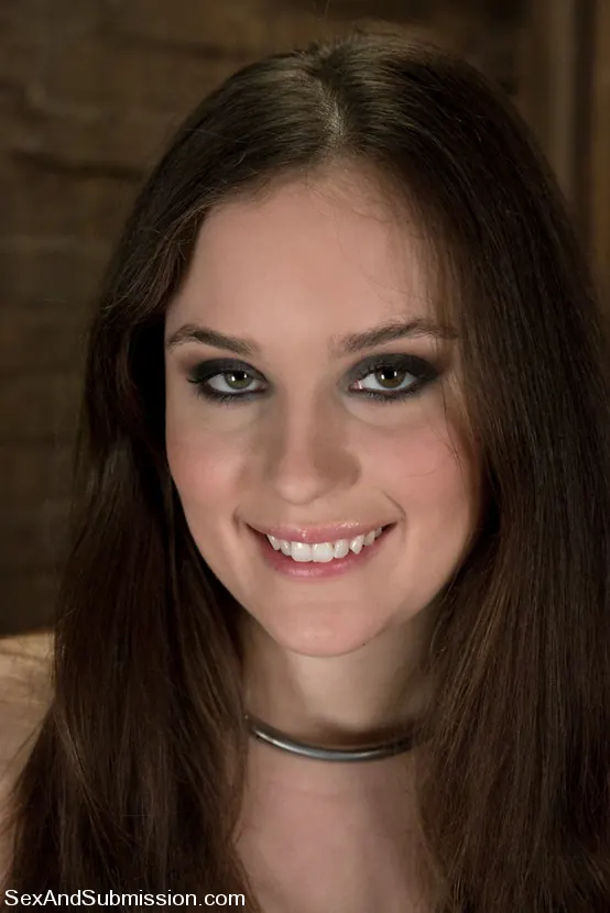 Kink 'Charlotte Vale' starring Charlotte Vale (Photo 2)
