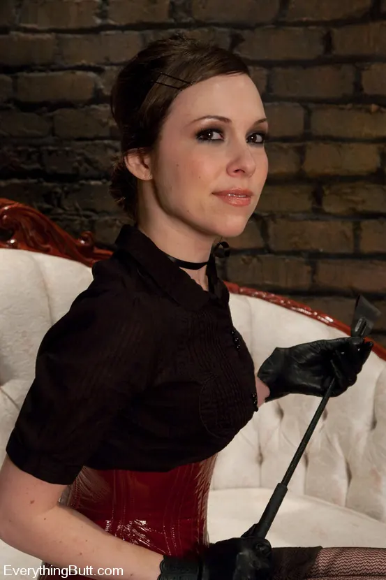 Charlotte Vale en 'Sí señorita Seda...' from 'Kink' (foto 2) Kink 'Sí señorita Seda...' protagonizando Charlotte Vale (foto 2)