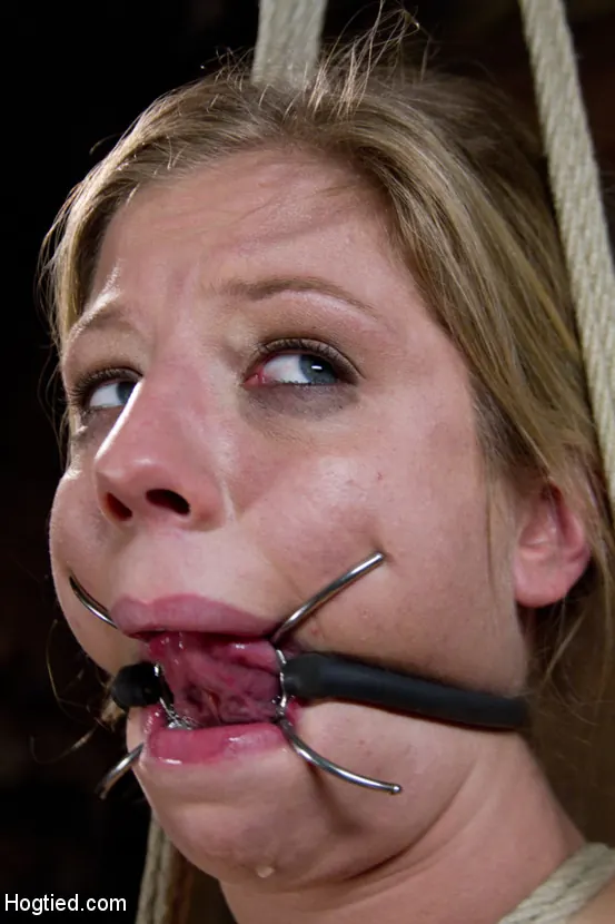 Kink 'Run Through Her Paces!' protagonizando Chastity Lynn (foto 3)