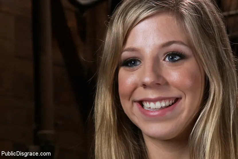 Kink '喫煙ホットブロンドバブルバットベイビーは、ナチョ・ビダルによってハックドック公共シーンで犯される' 主演 Chastity Lynn (写真 17)