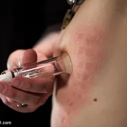 Chastity Lynn en Entrenamiento de Chastity Lynn - Día 2 (foto 15) Chastity Lynn en 'Kink' Entrenamiento de Chastity Lynn - Día 2 (Miniatura 15)