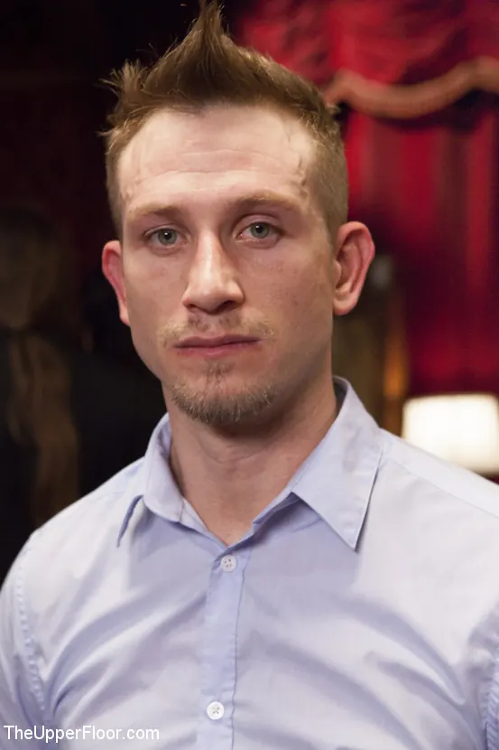 Kink 'Teaches The New Slave Cock Service' 主演 Cherie Deville (写真 17)