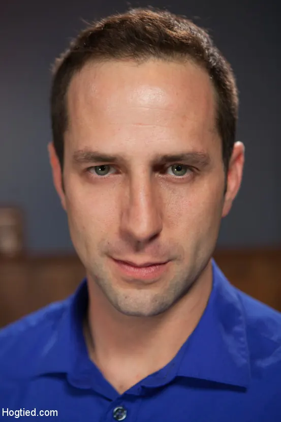 Kink '巨大な巨乳のブロンドは、タイトなボンデージで激しくファックされる' 主演 Cherie Deville (写真 11)