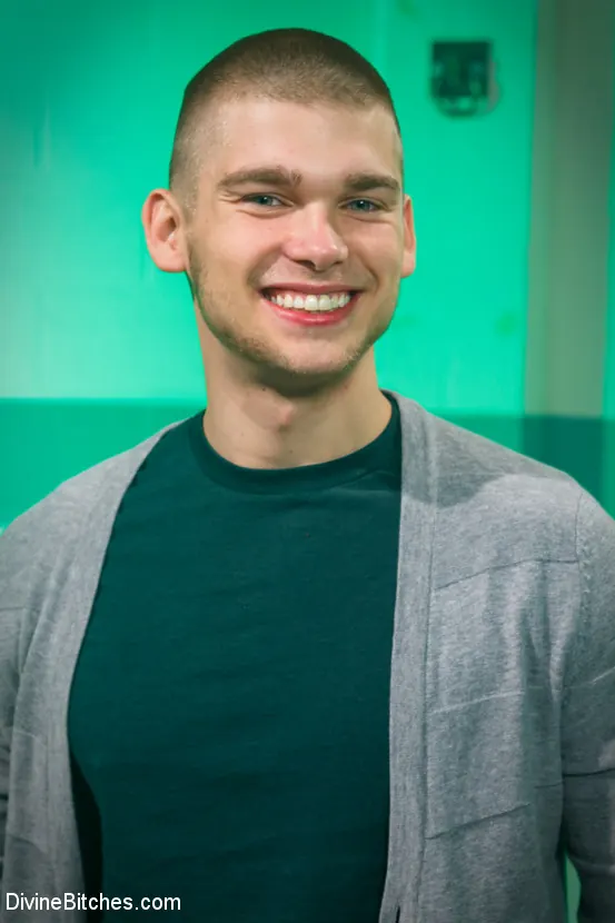 Kink 'A Christmas Bitch' starring Cherry Torn (Photo 13)