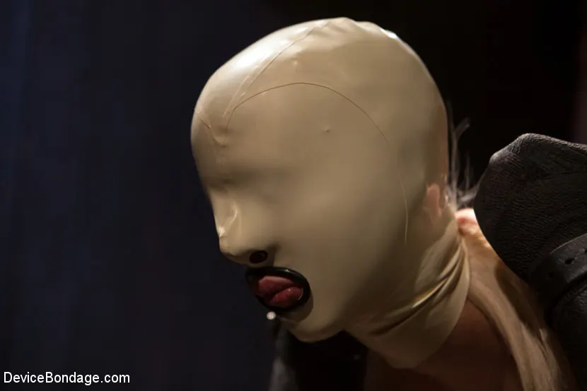 Kink '- The Girl Who Plays With Fire' protagonizando Cherry Torn (foto 13)