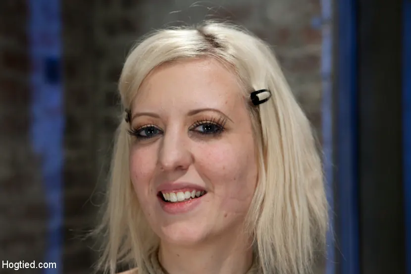 Kink 'Live Part 3' protagonizando Cherry Torn (foto 14)