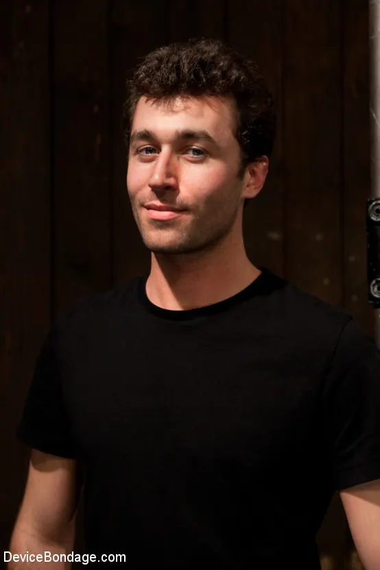 Kink 'Throat Fucked, Blindfolded, Beaten, and Abused!' protagonizando Cherry Torn (foto 10)