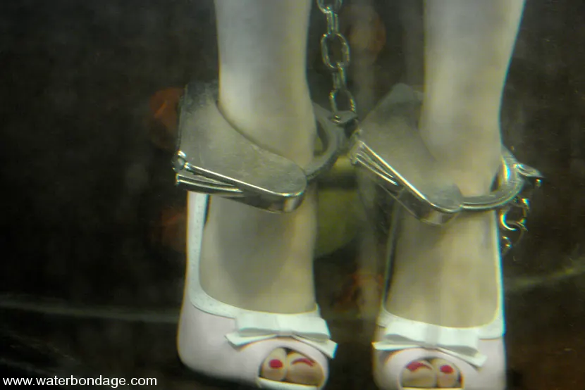 Kink 'is Pink hot!' protagonizando Cherry Torn (foto 10)