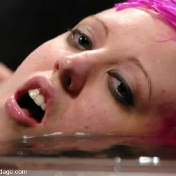 Cherry Torn en 'Kink' is Pink hot! (Miniatura 11)