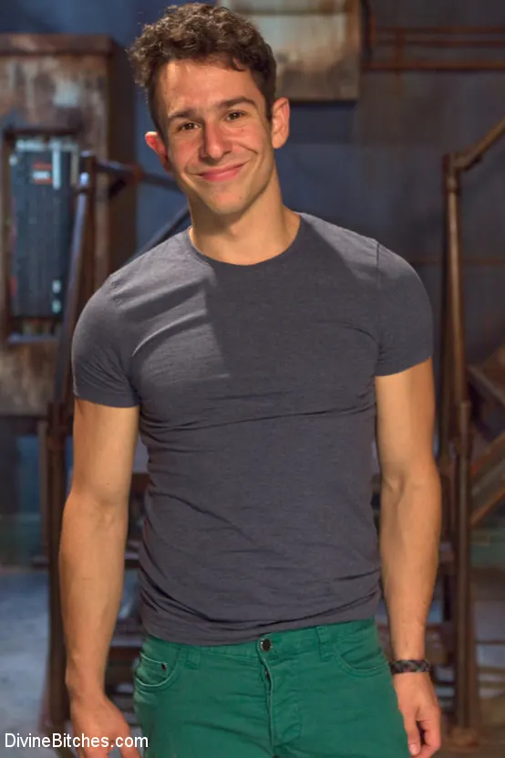 Kink '¡Los gallos que gotean deben ser castigados!' protagonizando Cherry Torn (foto 2)