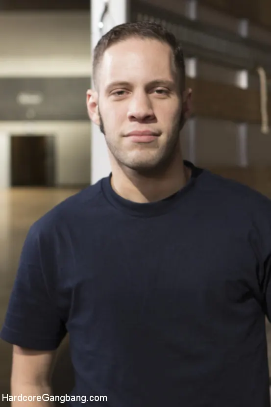 Kink 'Johnson and Pecker Moving: Empacando su caja desde 1969' protagonizando Cherry Torn (foto 4)