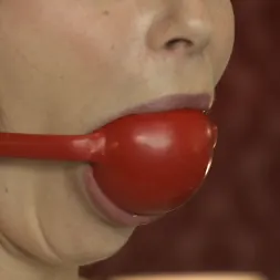 Cherry Torn en 'Kink' ¡EL MAESTRO MANTIENE LA MORAL PONIENDO EN USO A CHERRY TORN Y BELLA ROSSI! (Miniatura 3)