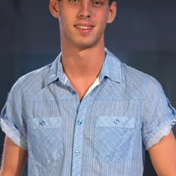 Cherry Torn en 'Kink' Sólo una mujer es lo suficientemente fuerte para controlar esta joven polla (Miniatura 1)