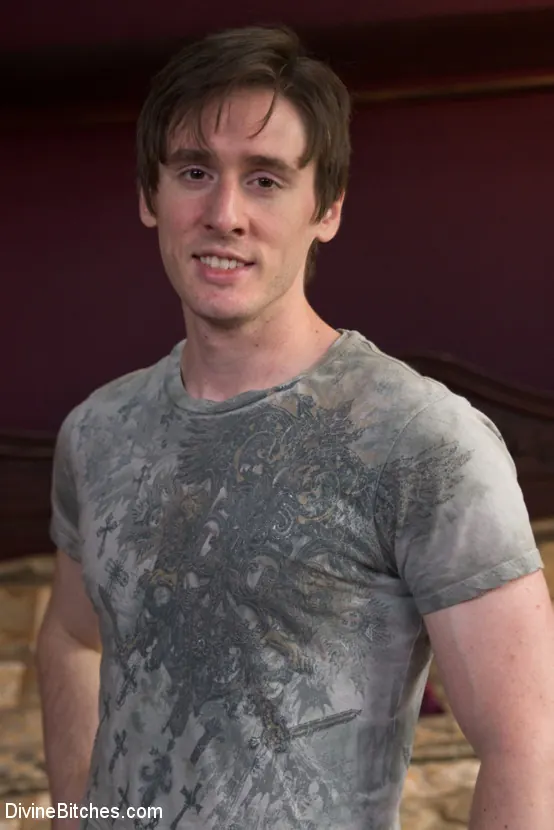 Kink 'Esclavo doméstico personal de la señora Cherry Torn' protagonizando Cherry Torn (foto 1)