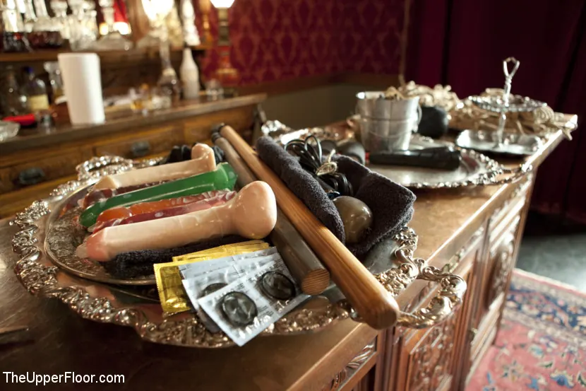 Kink 'Entrenamiento para eventos especiales' protagonizando Cherry Torn (foto 1)