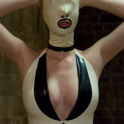 Cherry Torn に 'Kink' チェリー・トーン・デー3のトレーニング (サムネイル 1)