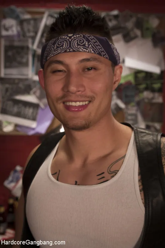 Kink '淫乱なグルービーのための非常に最初のギャングバン！' 主演 Cheyenne Jewel (写真 1)