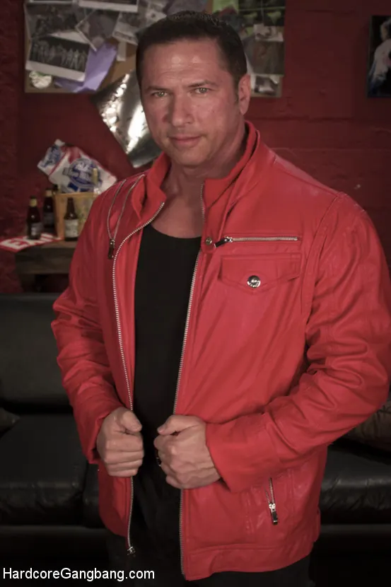 Kink '淫乱なグルービーのための非常に最初のギャングバン！' 主演 Cheyenne Jewel (写真 4)