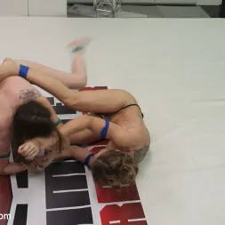 Cheyenne Jewel in 'Kink' Young, Natural Rookie put it all on the line in competitive wrestling (Thumbnail 1)