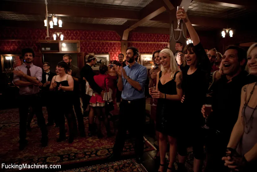 Kink 'ルーキークラウンラウンド1：ソロ・シャグ' 主演 Chloe Camilla (写真 17)