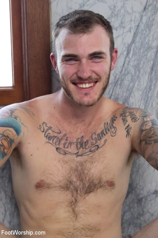 Kink 'Adoración en el baño de los chicos' protagonizando Gia DiMarco (foto 8)