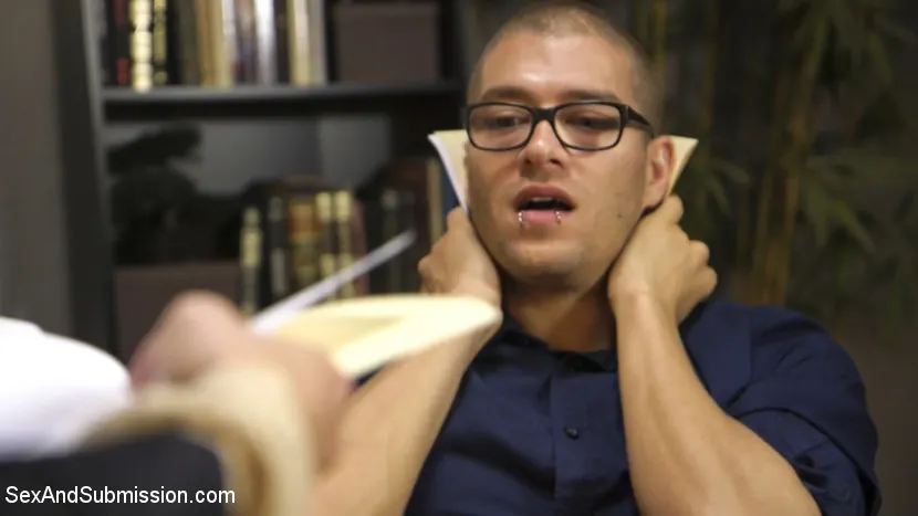 Kink 'La auditoría anal' protagonizando Christie Stevens (foto 3)