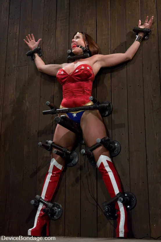 Christina Carter に 'オーガズム・トラップ - - 再開するためのカウントダウン - 8の20' from 'Kink' (写真 9) Kink 'オーガズム・トラップ - - 再開するためのカウントダウン - 8の20' 主演 Christina Carter (写真 9)