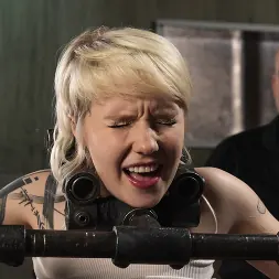 Chuck Faerie に 'Kink' ドキドキと音が鳴り響いた (サムネイル 3)