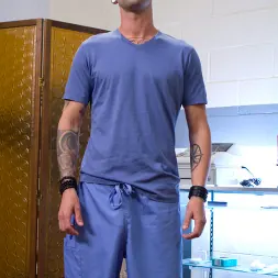 CiCi Rhodes に 'Kink' ハネムーン・ギャングバン：5匹のコックが彼女を離れて裂くまで (サムネイル 1)