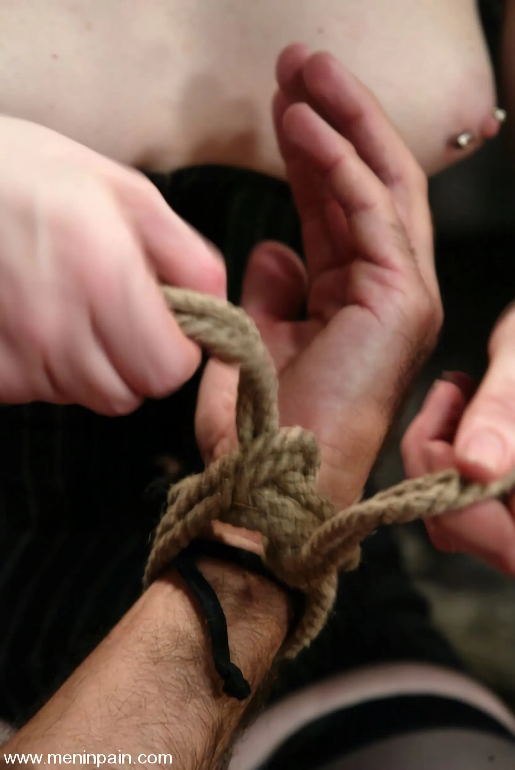 Kink 'and totaleurosex' starring Claire Adams (Photo 3)