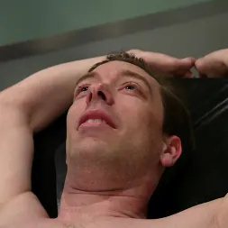 Cole Conners en 'Kink' and Michael J Cox (Miniatura 15)